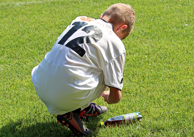 帅面露笑容 帅面露笑容